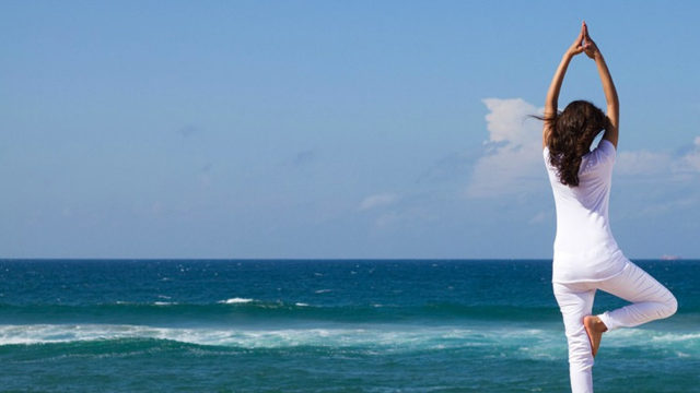 Yoga at the ocean